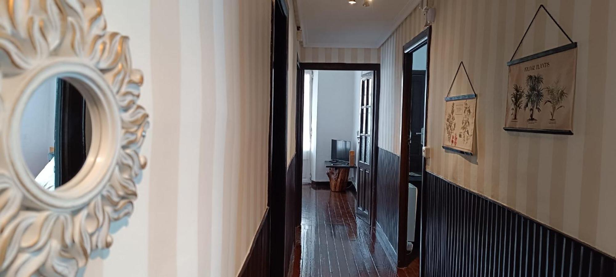 Piso Centrico Amplio, Luminoso, En Casa De Piedra Apartment Гуитириз Екстериор снимка